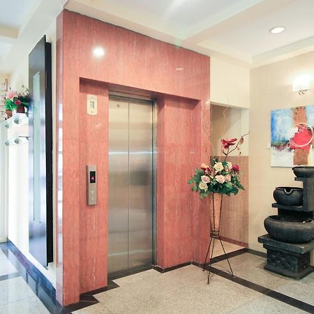 Super Oyo Capital O 175 K-60 Residence Surabaia Exterior foto