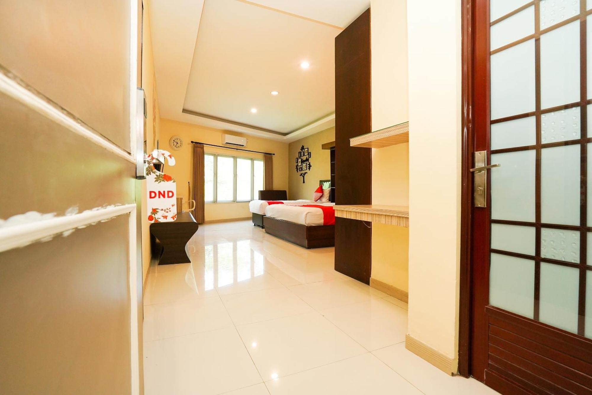 Super Oyo Capital O 175 K-60 Residence Surabaia Exterior foto