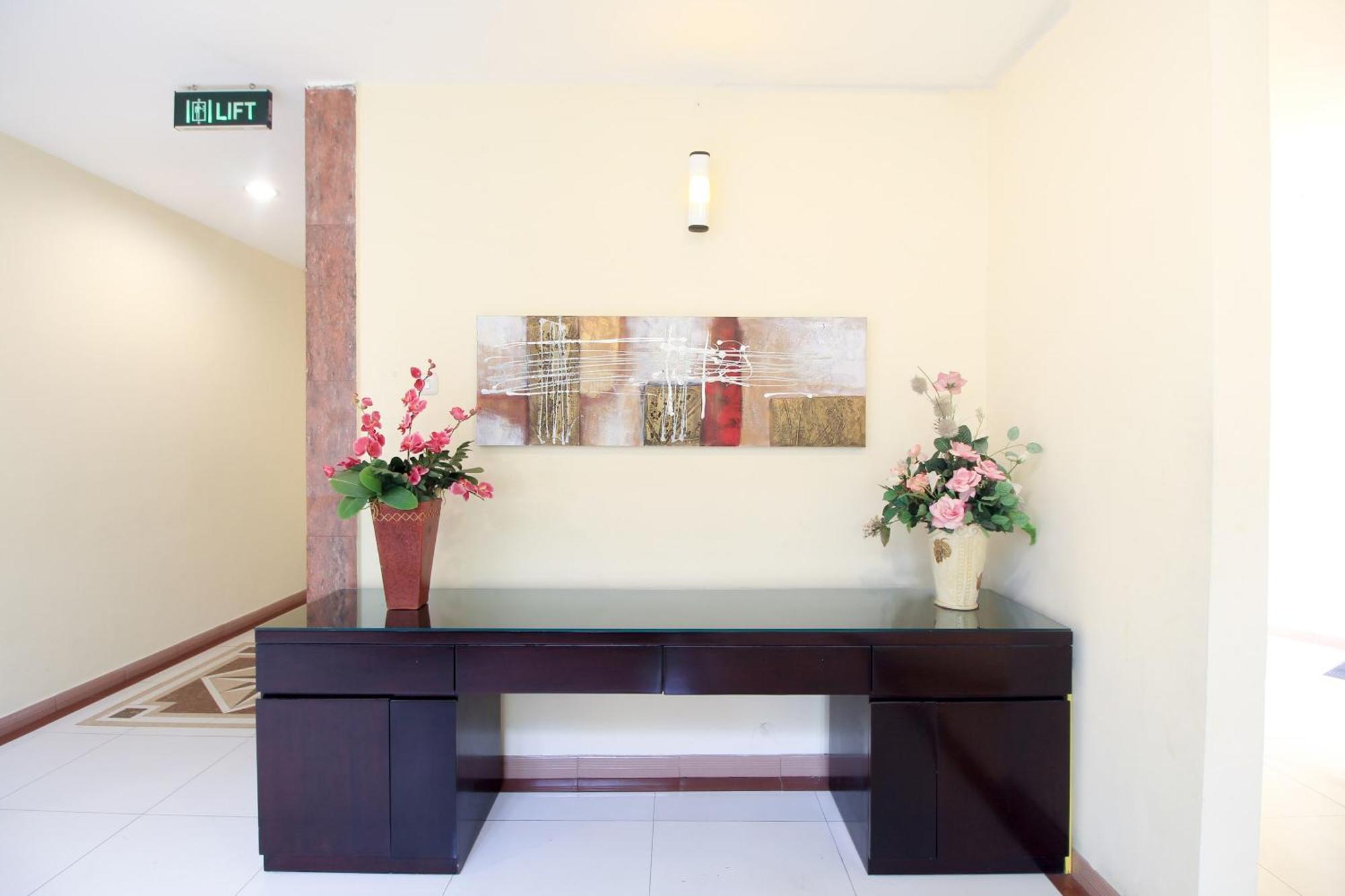 Super Oyo Capital O 175 K-60 Residence Surabaia Exterior foto