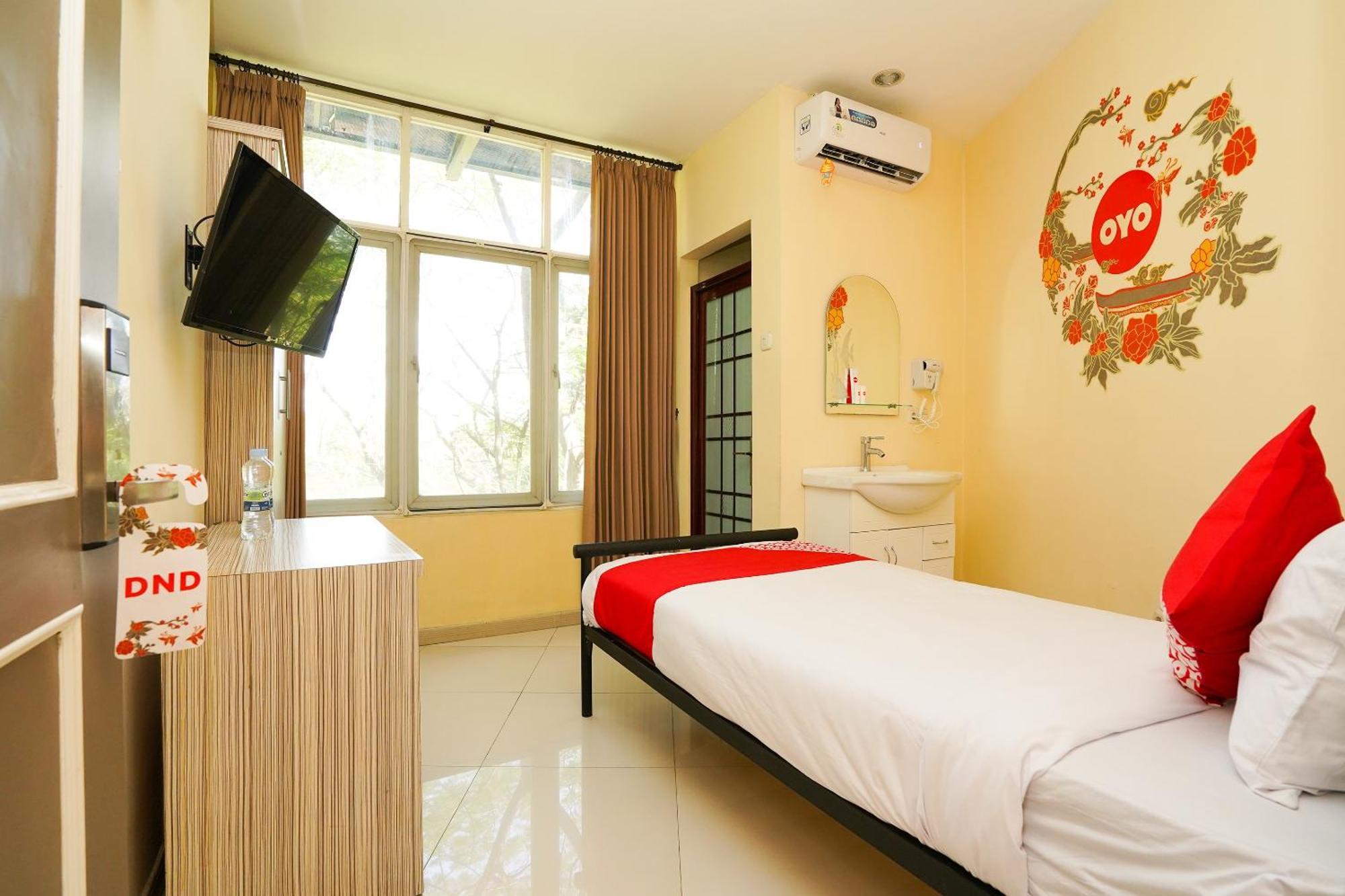 Super Oyo Capital O 175 K-60 Residence Surabaia Exterior foto