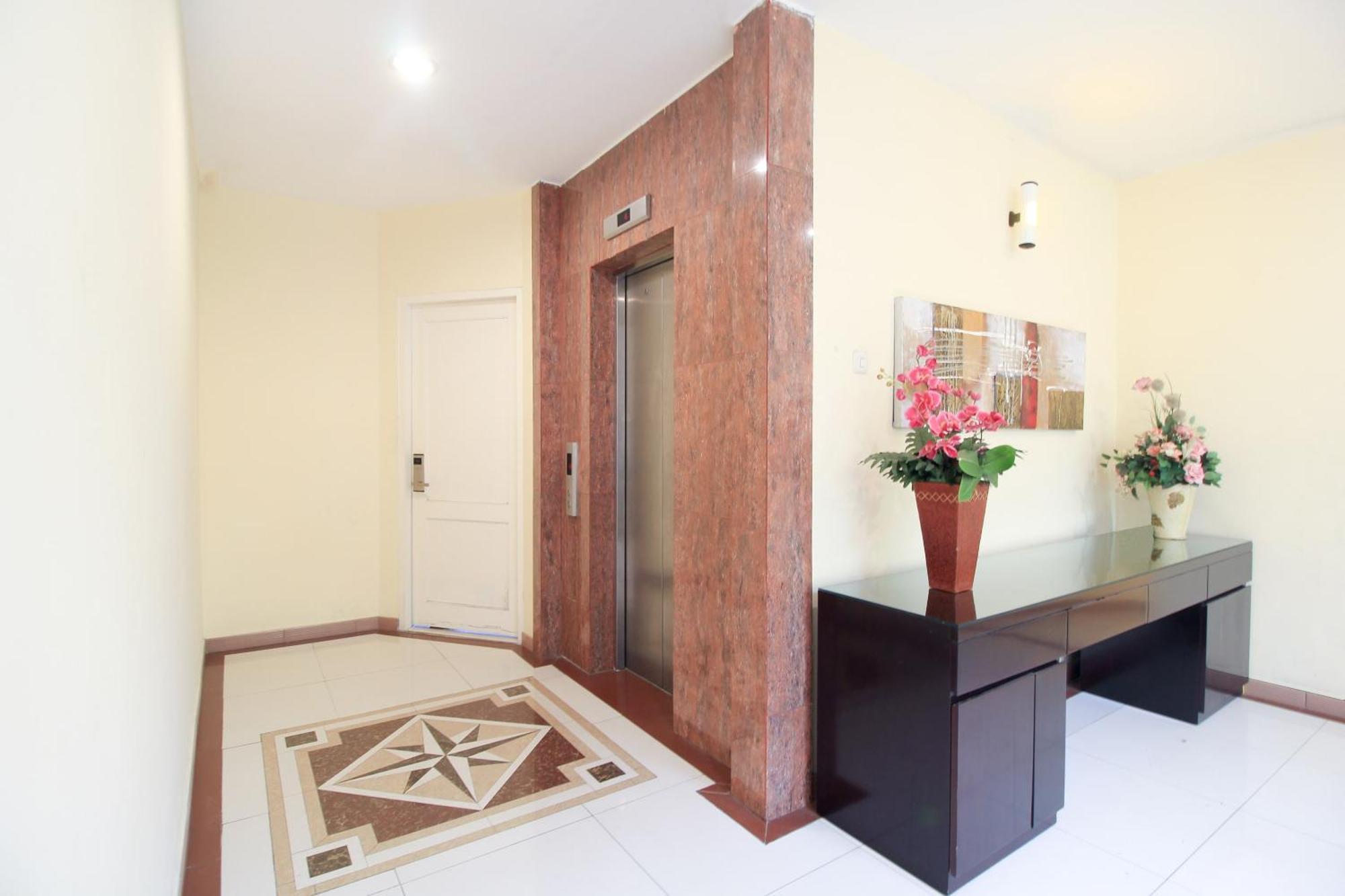 Super Oyo Capital O 175 K-60 Residence Surabaia Exterior foto